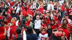 Senam Bareng Srikandi Lampung, Siti Atikoh: Dapat Hormon Bahagia dan Silaturahminya<