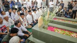 Ziarah ke Makam Mbah Ratu Ayu di Bangil, Mahfud MD: Tradisi NU untuk Ambil Pelajaran