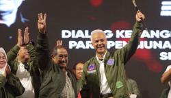 Simbol Kepercayaan Pimpin Rakyat, 19 Jenderal Purnawirawan Serahkan Tongkat Komando ke Ganjar