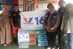 Dapat Bantuan Sembako, Warga Braga Doakan Caleg Perindo Sukses di Pemilu 2024