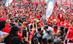 Hajatan Rakyat di Lampung, Massa Rela Panas-Panasan Sambut Ganjar Pranowo