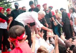 Hajatan Rakyat di Kulonprogo, Ganjar Pranowo Bangga Jadi Bagian Keistimewaan DIY<