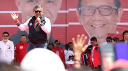 Hasto Sebut Saatnya Indonesia Dipimpin Si Rambut Putih dan Pendekar Hukum