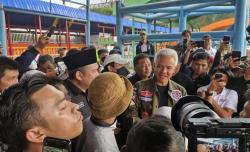 Operator Perahu Ketek di Palembang Curhat ke Ganjar Pranowo soal BBM Mahal
