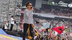 Slank Tutup Konser dengan Lagu Salam Metal, Penonton Ramai-Ramai Ikut Bernyanyi 