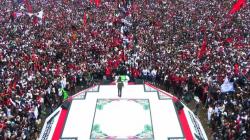 Konser Hajatan Rakyat Dibuka Penampilan Pedangdut Banyuwangi Wandra Restusiyan