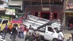 Kanopi Kelenteng Kwang Kong di Wajo Roboh, 2 Pekerja Terjatuh Dilarikan ke RS