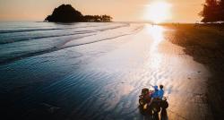 Mengenal Pantai Air Manis di Padang Tersembunyi di Balik Gunung Ada Kisah Anak Durhaka