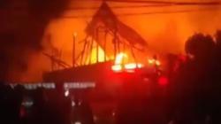 Kebakaran Hebat 3 Rumah di Gorontalo, 1 Penghuni Tewas Terjebak Kobaran Api<