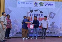 Pelindo Beri Bantuan Pendidikan, 144 Pelajar di Jakarta Utara Terima Ijazah