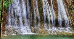 Pesona Air Terjun Jurang Pulosari, Airnya Jernih dan Cantik Mirip Tirai Putih