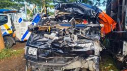 Pikap Bermuatan Durian Tabrak Truk di Tol Gempol-Pasuruan, 1 Orang Tewas 2 Kritis<