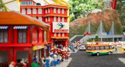 Inspirasi Liburan Keluarga ke Malaysia, Bermain dan Menginap di Kamar dengan Karakter Lego