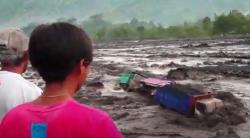 4 Sopir Truk Nyaris Tewas Diterjang Banjir Lahar Semeru di Sungai Leprak Lumajang