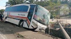 Kecelakaan di Asahan, Bus Pariwisata Bawa Rombongan Pelajar Tabrak Pagar Markas Kodim