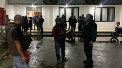 Massa Caleg Serang Aparat di Kantor KPU Jayawijaya, 14 Orang Diamankan<