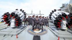 Sertijab TNI AL, Tongkat Komando KRI USP-372 Diserahkan kepada Letkol Laut Wahyudi