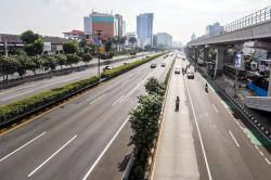 Hari Pertama Ramadan 1445 H, Jalanan Jakarta Lengang Bebas Macet