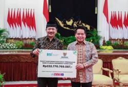 Perkuat Ekonomi Umat, BSI Serahkan Zakat Lebih dari Rp222 Miliar