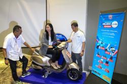 Awali Ramadan 1445H, TIKI Bagikan Uang Tunai hingga Motor Listrik