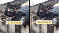 Usai Pengendara Motor Timpa Atap Rumah Warga, Giliran Mobil CR-V Mendarat di Atas Genteng