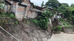 Tebing Sungai Bengawan Solo di Bojonegoro Longsor di Sejumlah Titik, Sebagian Rumah Rusak