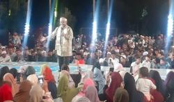 Meski Diguyur Hujan, Masyarakat Surabaya Antusias Hadiri Tabligh Akbar RCTI di Masjid Al Akbar<