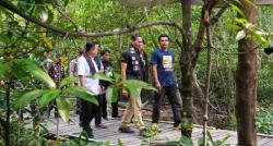 Kunjungi Jambi, Sandiaga Uno Terpikat Keindahan Taman Wisata Mangrove Pangkal Baru