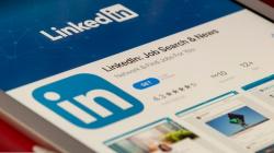 Prompt Gemini AI untuk Foto Profesional LinkedIn: Cara Meningkatkan Personal Branding