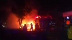 Mobil Terbakar Hebat di Ponorogo saat Sahur, 2 Orang Tewas Terjebak Api