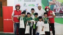 Berbagi saat Ramadan, Kurir Lion Parcel Berikan Santunan Anak Yatim dan Dhuafa