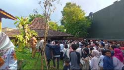 Anies Gelar Open House Sore Ini, Ribuan Warga Rela Antre
