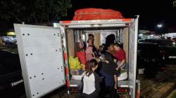Nekat, Pria Balik Lebaran dari Brebes ke Bogor Ajak 14 Anggota Keluarga Naik Mobil Boks
