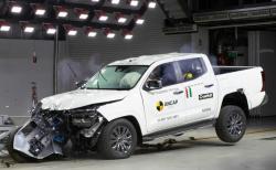 Diuji Tabrak, Mobil Pickup Double-Cabin Triton Rebut Bintang 5 ANCAP