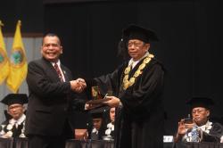 Hadiri Wisuda Universitas Moestopo, Ketua DKPP: Kampus adalah Agent of Change Bagi Tegaknya Demokrasi