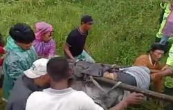 Operator Ekskavator Tewas Diterjang Air Bah di Tanah Datar, Korban Terseret 3 Km