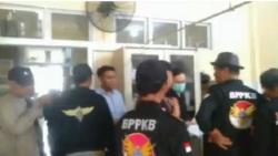 Viral Pria Marah-marah Bawa Golok Ancam Petugas Medis di Puskesmas Leuwisadeng Bogor, Begini Kronologinya