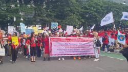May Day, Buruh Perempuan Tuntut Pekerjaan Domestik Rumah Tangga Diakui