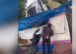 Kesaksian Warga Porsche Terbang Tabrak Avanza, Warung dan Kantor Polisi di Medan