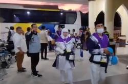 Cerita Calon Haji Makassar saat Pesawat Garuda Keluar Api, AC Mati dan Bergetar<