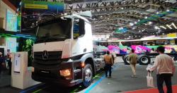 Bidik Pasar Kendaraan komersial Mercedes-Benz, KB Bank Kolaborasi Daimler