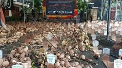 Aktivis 98 Aksi Simbolis Pajang 2.000 Tengkorak, Peringati 26 Tahun Reformasi