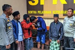 Anak Robohkan Rumah Ibu Kandung di Malang Gara-Gara Warisan Menangis Minta Maaf