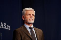 Presiden Ceko Petr Pavel Kecelakaan saat Kendarai Sepeda Motor