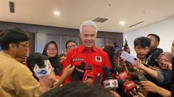 Ganjar Beri Semangat Palti Hutabarat dalam Sidang Pleidoi: Kamu Tidak Sendirian!<