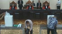 MK Minta Kotak Suara Dibuka dalam Sidang Sengketa Pileg, Saldi Isra: Kejadian Langka Ini