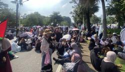 Massa Aksi Bela Palestina Tuntut AS Setop Dukung Serangan Israel ke Gaza