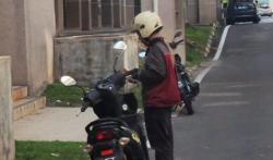 Viral, Pria Bergelar Doktor Ini Terpaksa Jaga Toko Fotokopi karena Susah Cari Kerja
