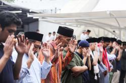 Bacaan Takbir 7x Sholat Idul Adha, Lengkap Teks Arab dan Artinya<