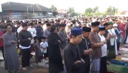 Tata Cara Sholat Idul Fitri dan Bacaannya Arab, Latin, dan Artinya <